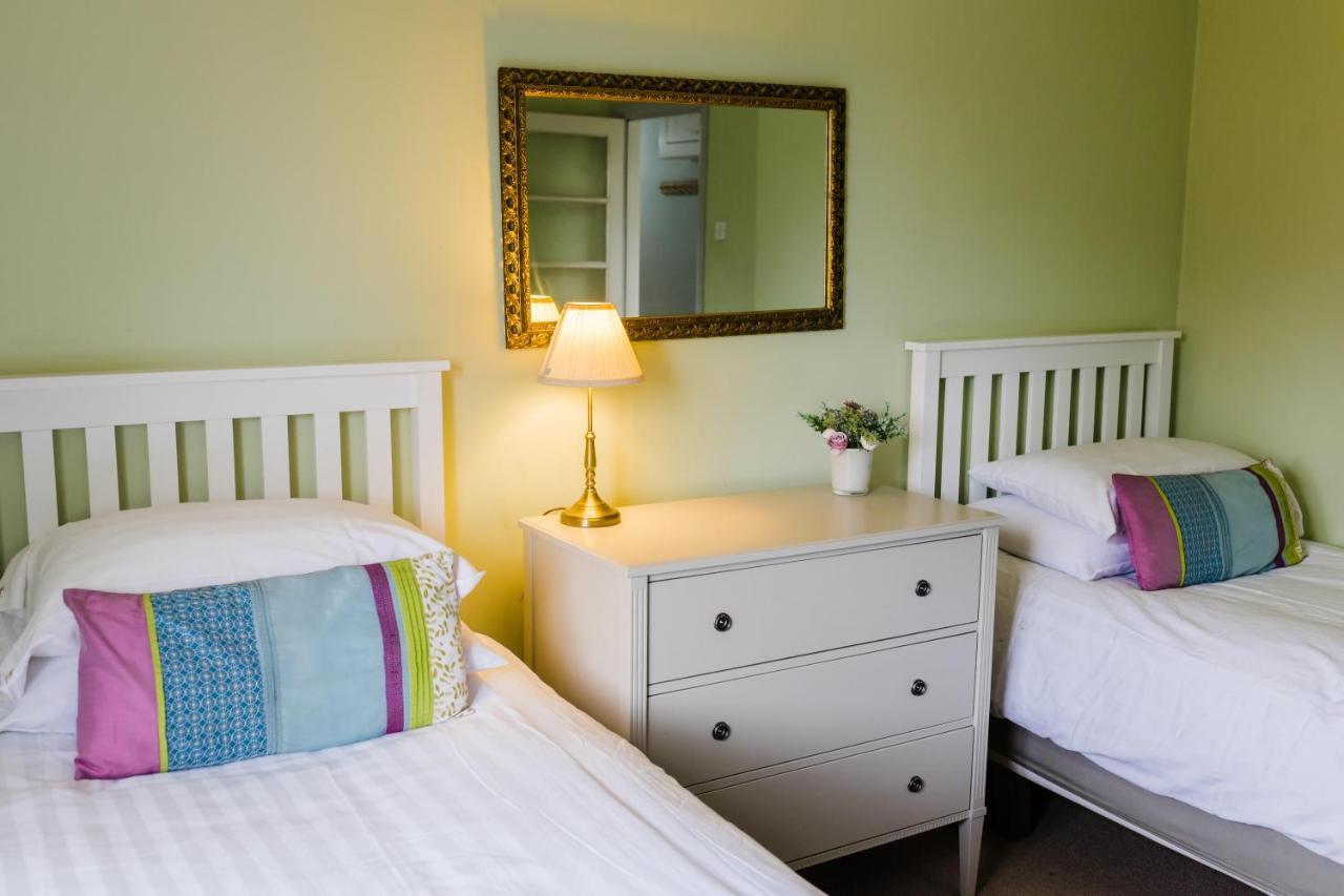 May Tree Cottage Manorbier 5 Mins From The Beach Sleeps 4 Bagian luar foto
