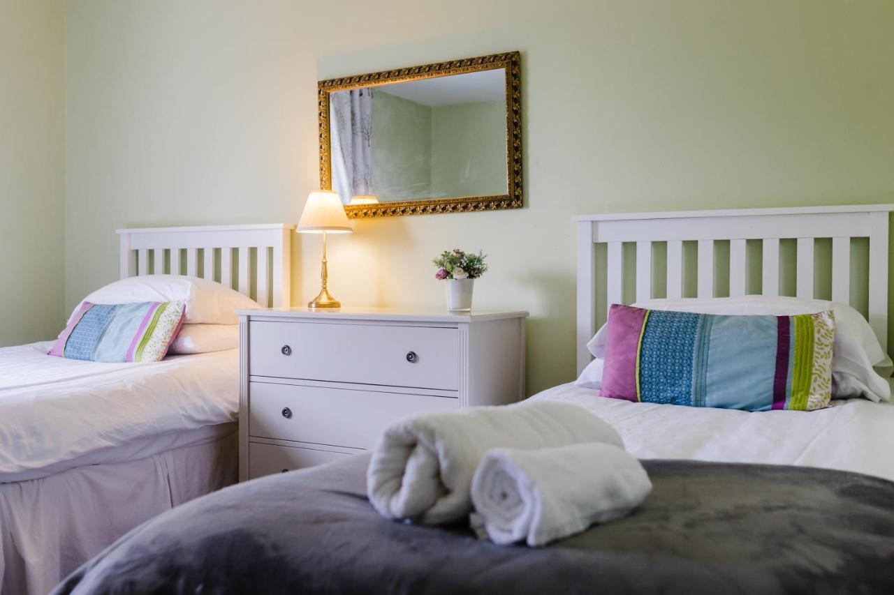 May Tree Cottage Manorbier 5 Mins From The Beach Sleeps 4 Bagian luar foto