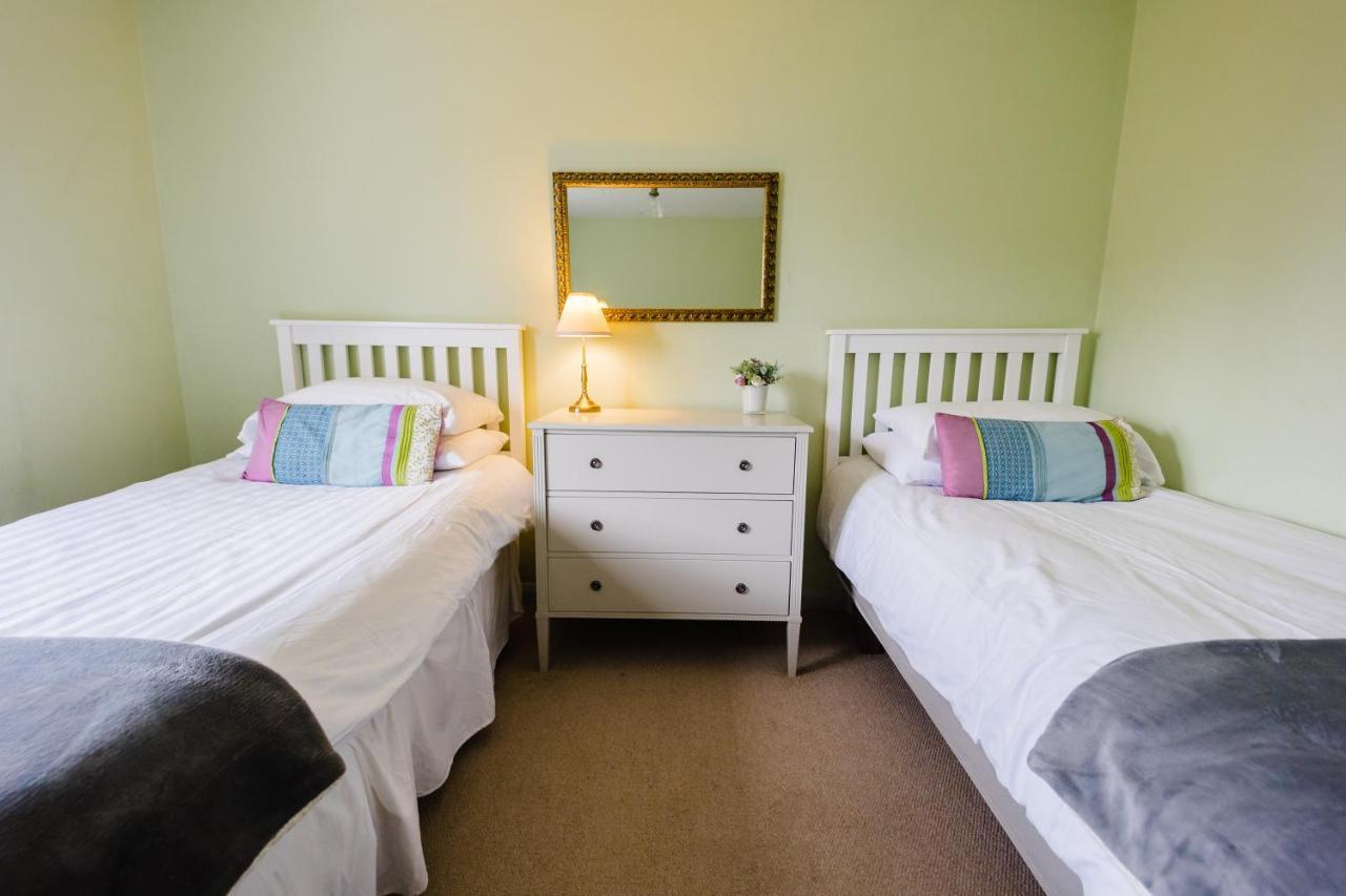 May Tree Cottage Manorbier 5 Mins From The Beach Sleeps 4 Bagian luar foto