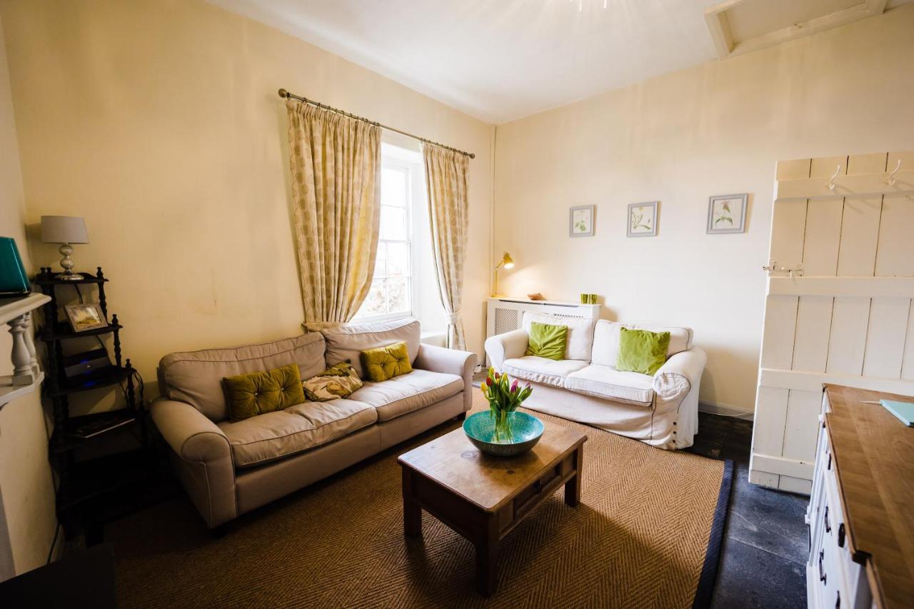 May Tree Cottage Manorbier 5 Mins From The Beach Sleeps 4 Bagian luar foto