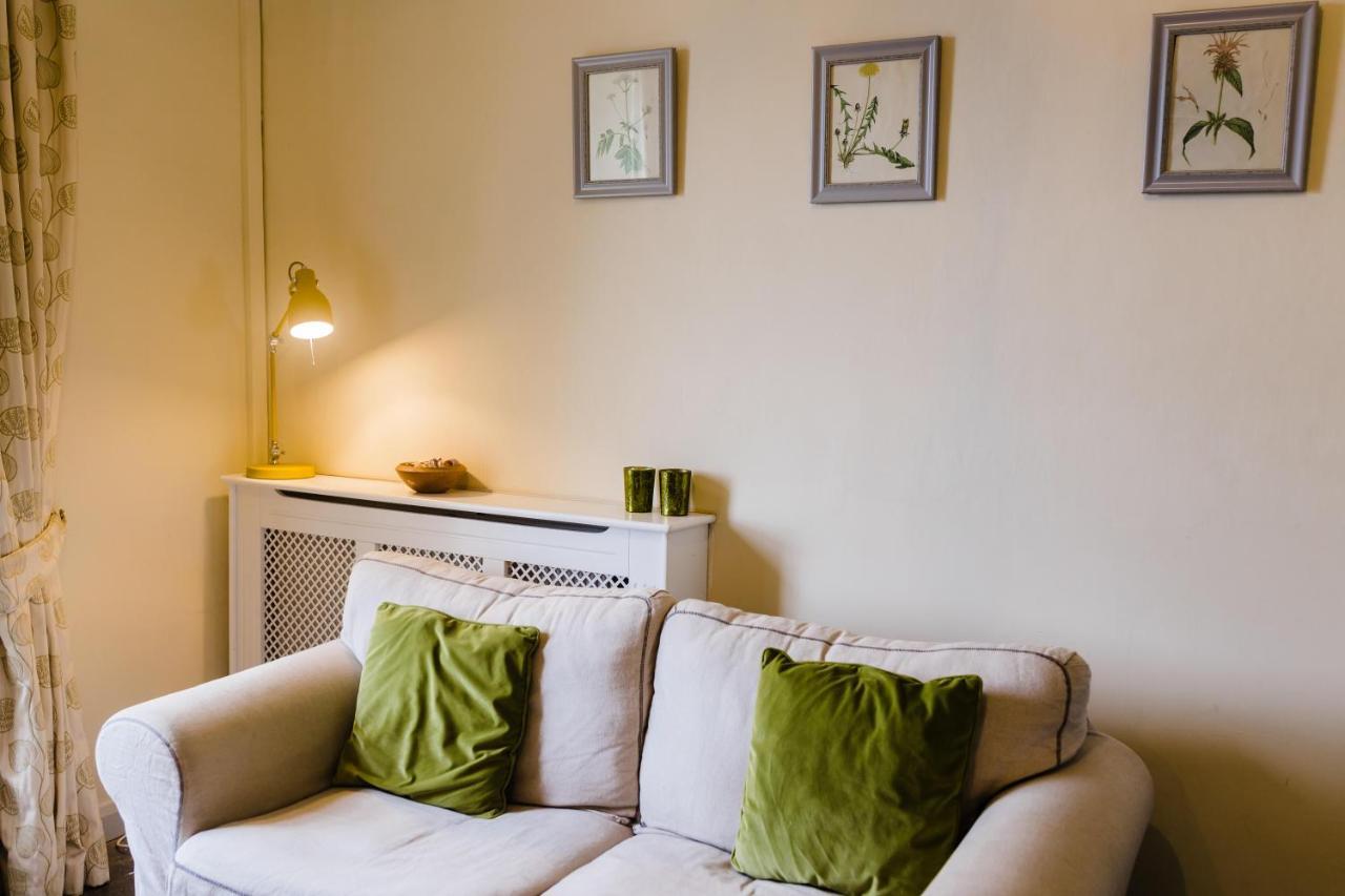 May Tree Cottage Manorbier 5 Mins From The Beach Sleeps 4 Bagian luar foto