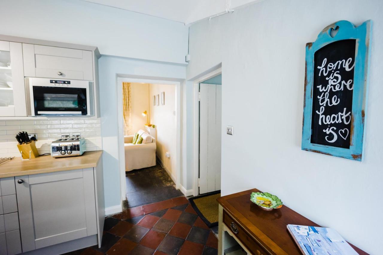 May Tree Cottage Manorbier 5 Mins From The Beach Sleeps 4 Bagian luar foto