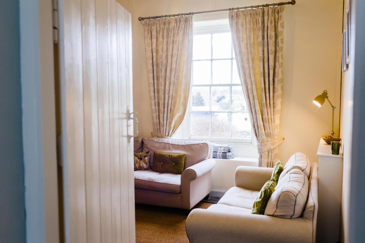 May Tree Cottage Manorbier 5 Mins From The Beach Sleeps 4 Bagian luar foto