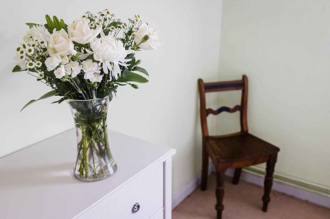 May Tree Cottage Manorbier 5 Mins From The Beach Sleeps 4 Bagian luar foto