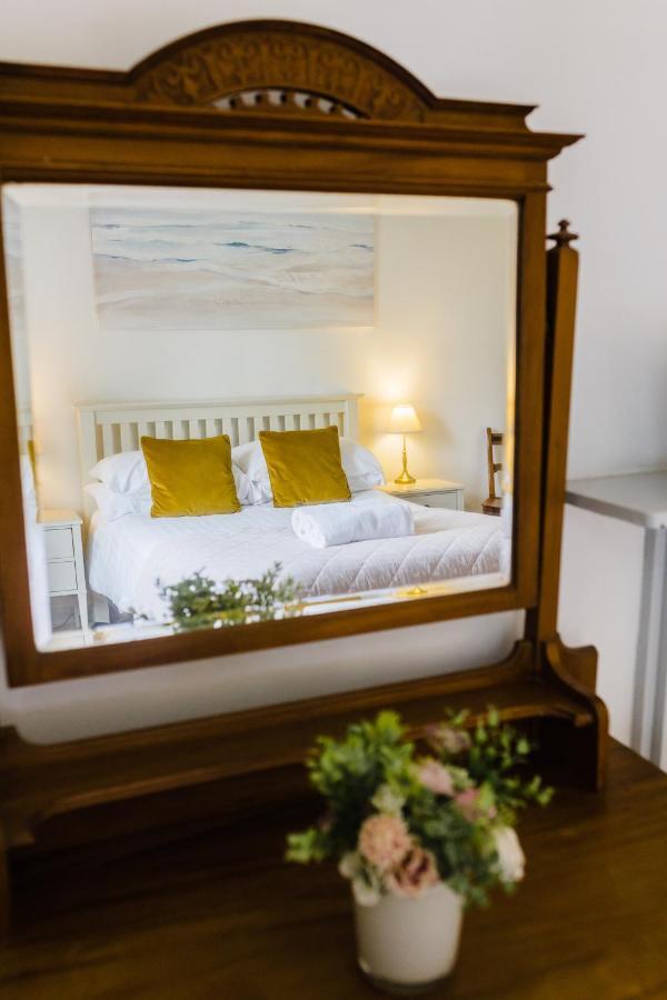 May Tree Cottage Manorbier 5 Mins From The Beach Sleeps 4 Bagian luar foto