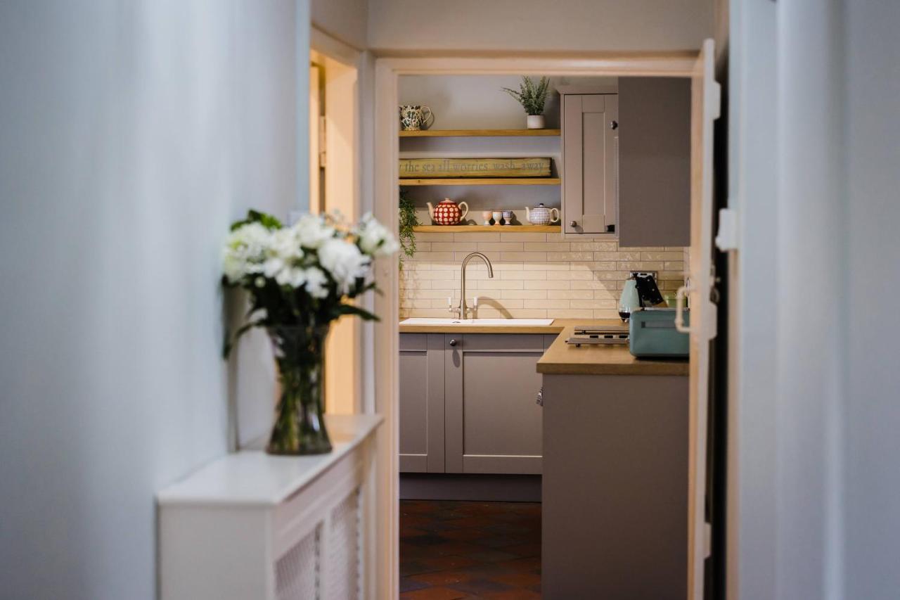 May Tree Cottage Manorbier 5 Mins From The Beach Sleeps 4 Bagian luar foto