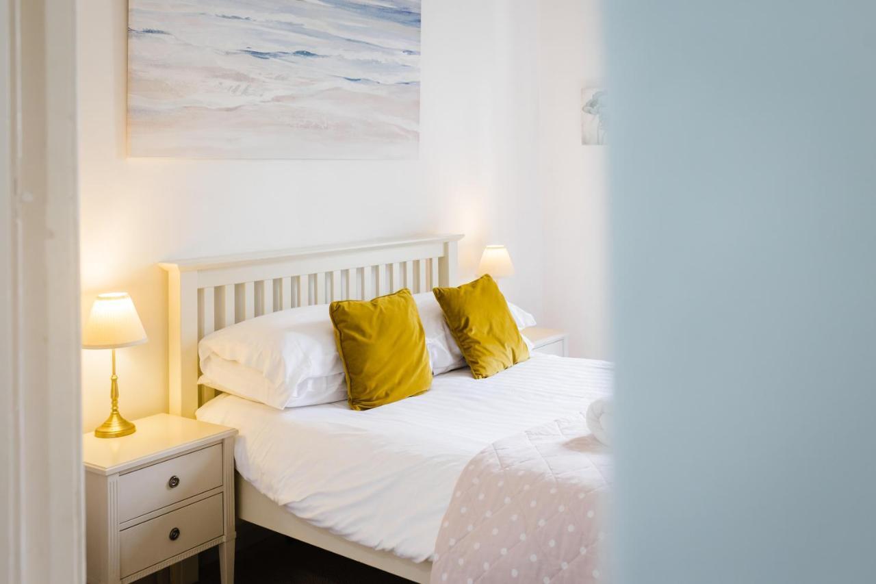 May Tree Cottage Manorbier 5 Mins From The Beach Sleeps 4 Bagian luar foto