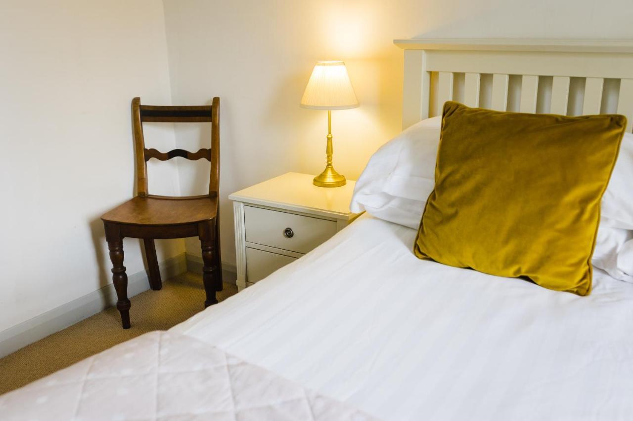 May Tree Cottage Manorbier 5 Mins From The Beach Sleeps 4 Bagian luar foto